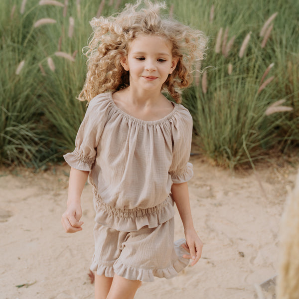 stunning_girls_outfit-beige-natural_look-organic_look-bohostyle-bohofashion-boho_girl-muslin-cotton-Les_Vedettes