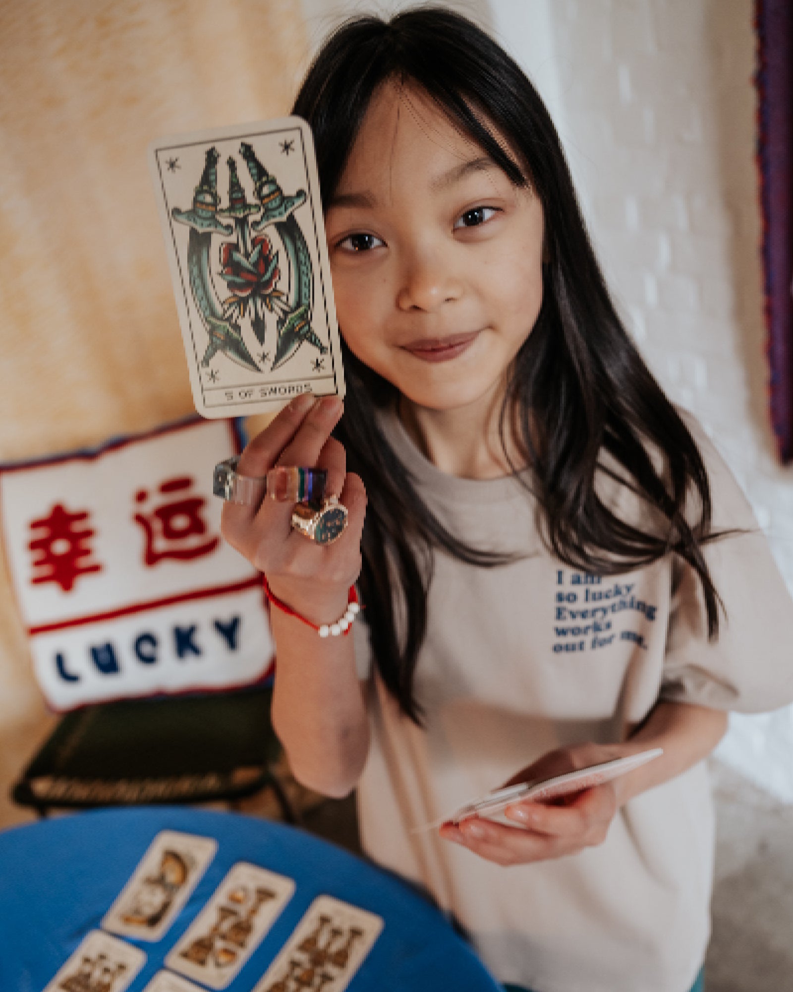 girl model wearing the lucky-t-shirt in cashew